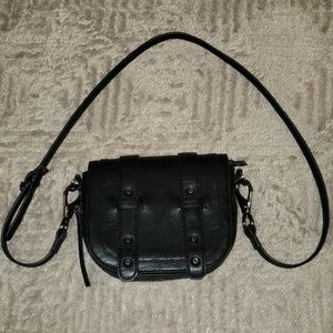 Antik Kraft Crossbody